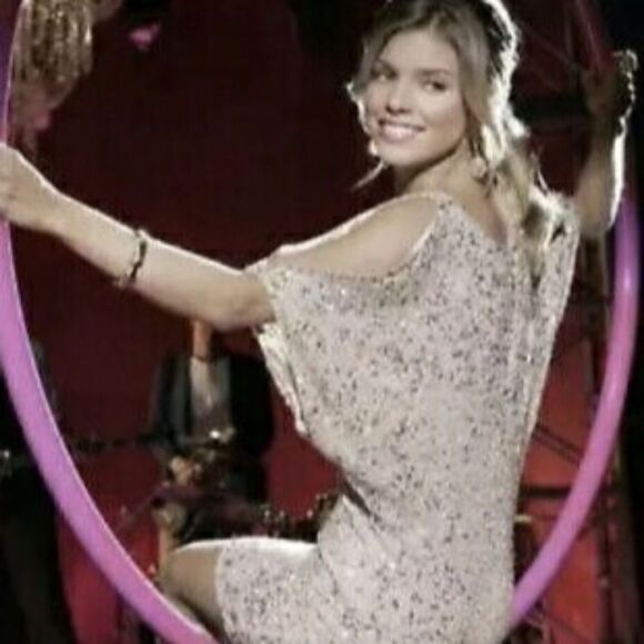 Aidan Mattox Ivory Silk Sequin Cold Shoulder Cocktail Party Dress Size 4 - Picture 4 of 4